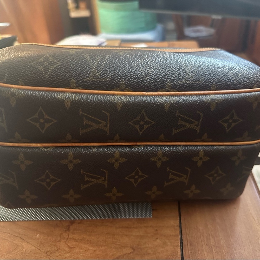 💥Louis Vuitton Leather Crossbody bag Vintage - Picture 6 of 11